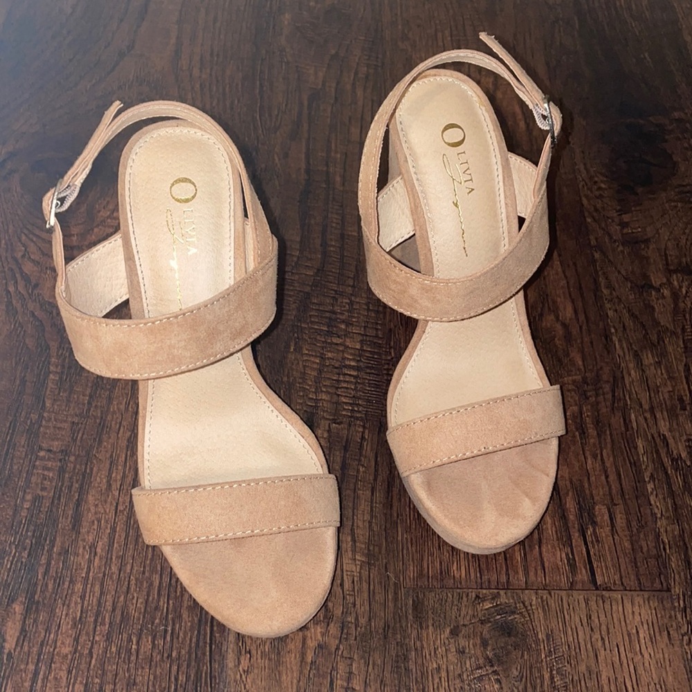 Nude platform heels